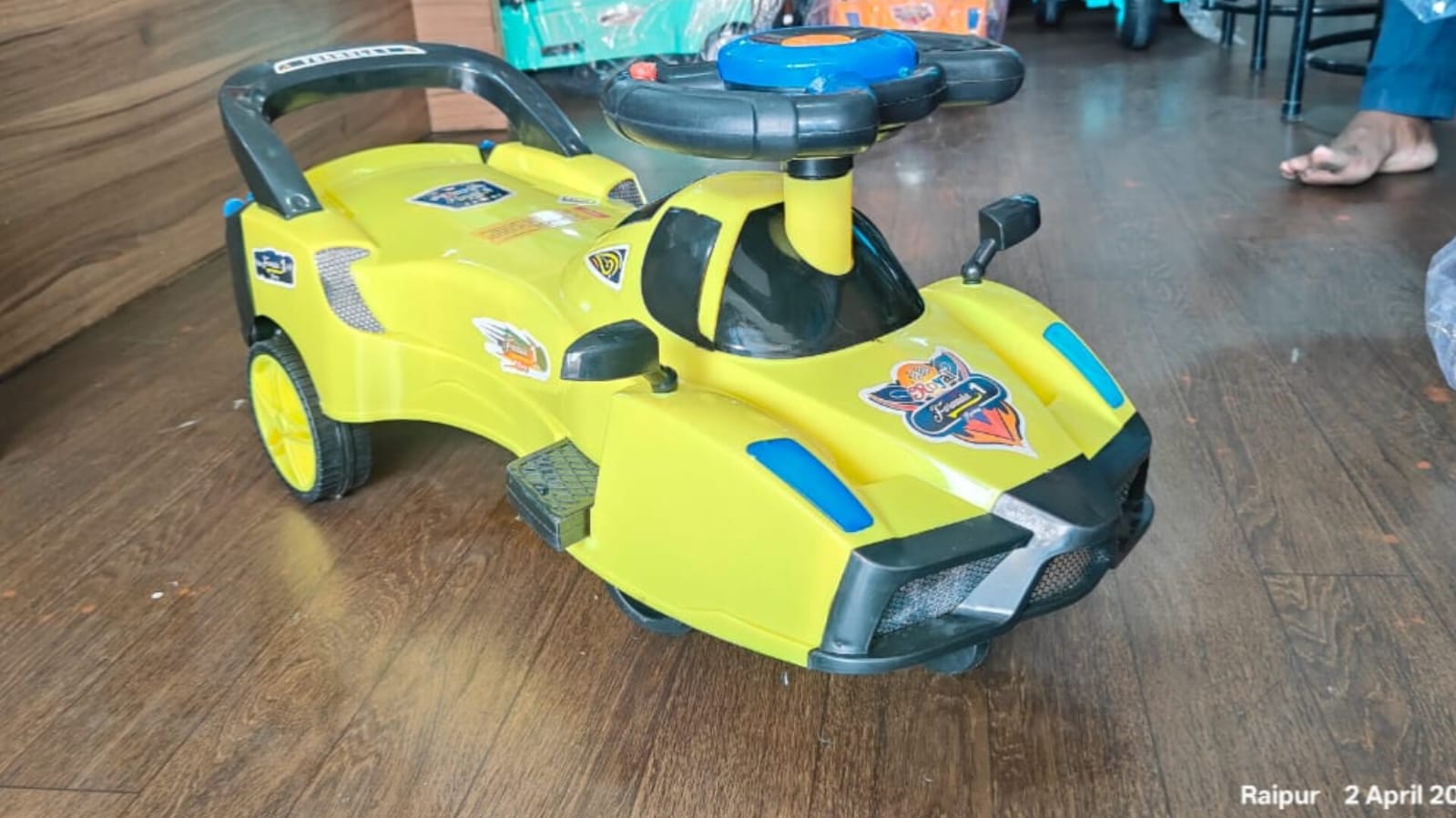 Sonic Twist & Go Magic Swing Car