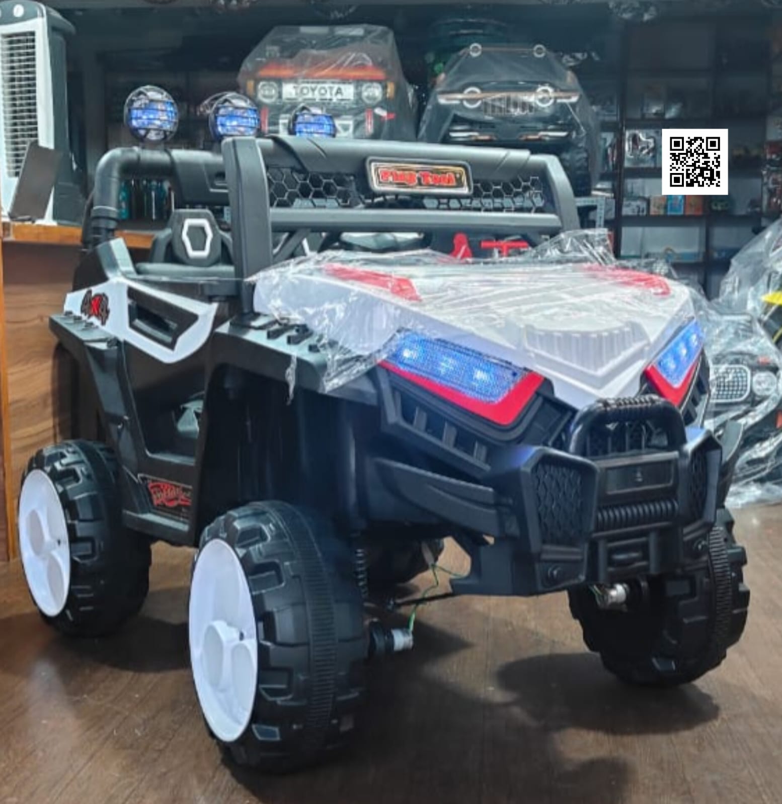Play Tool 4x4 Dominator Cruise: Premium Kids Ride-On UTV  Hawk
