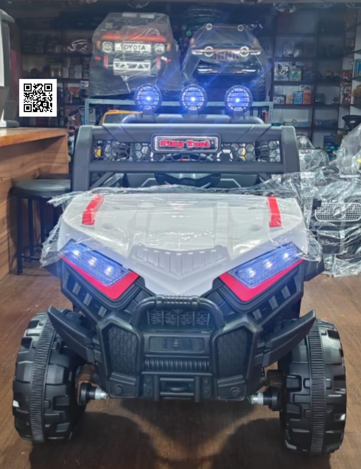 Play Tool 4x4 Dominator Cruise: Premium Kids Ride-On UTV  Hawk